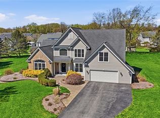 6988 Hackney Cir, Victor, NY 14564