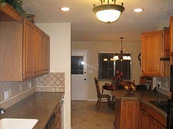 2nd image of 1146 Carmelita Dr