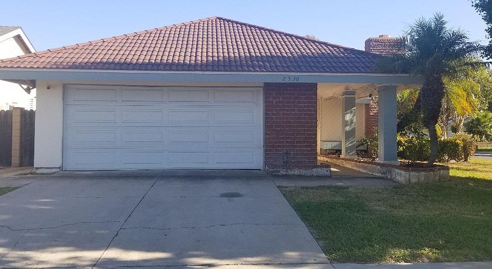 1st image of 2530 W Manly Ave
