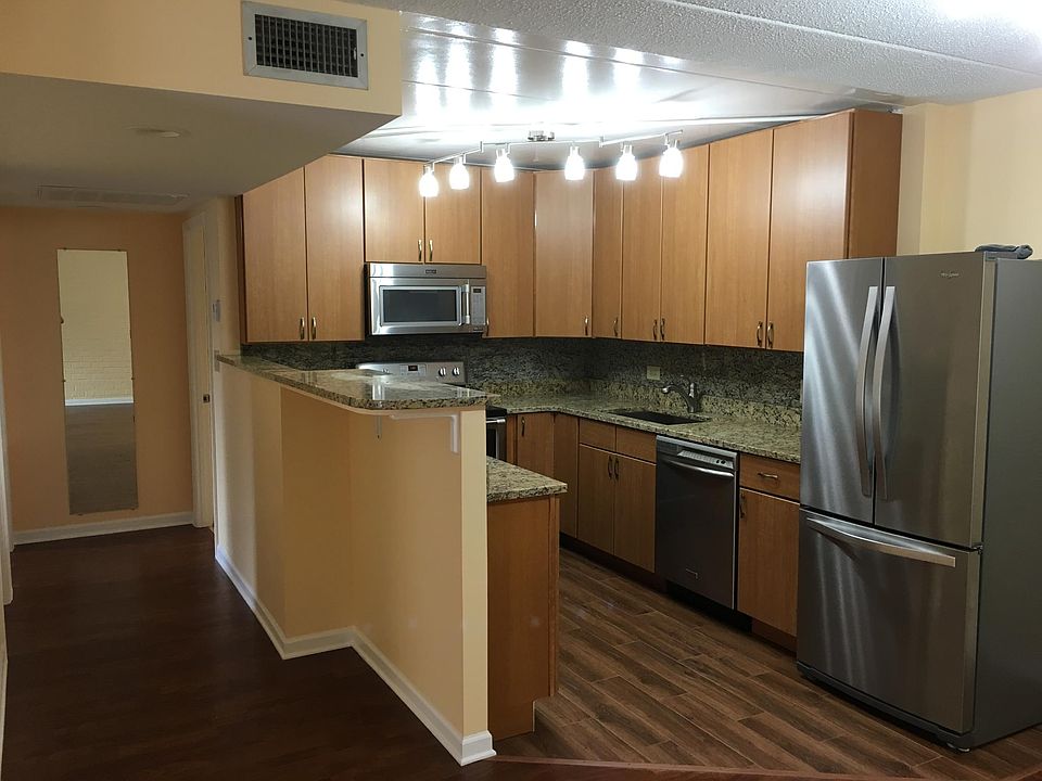 1st image of 3849 N Parkway Dr
