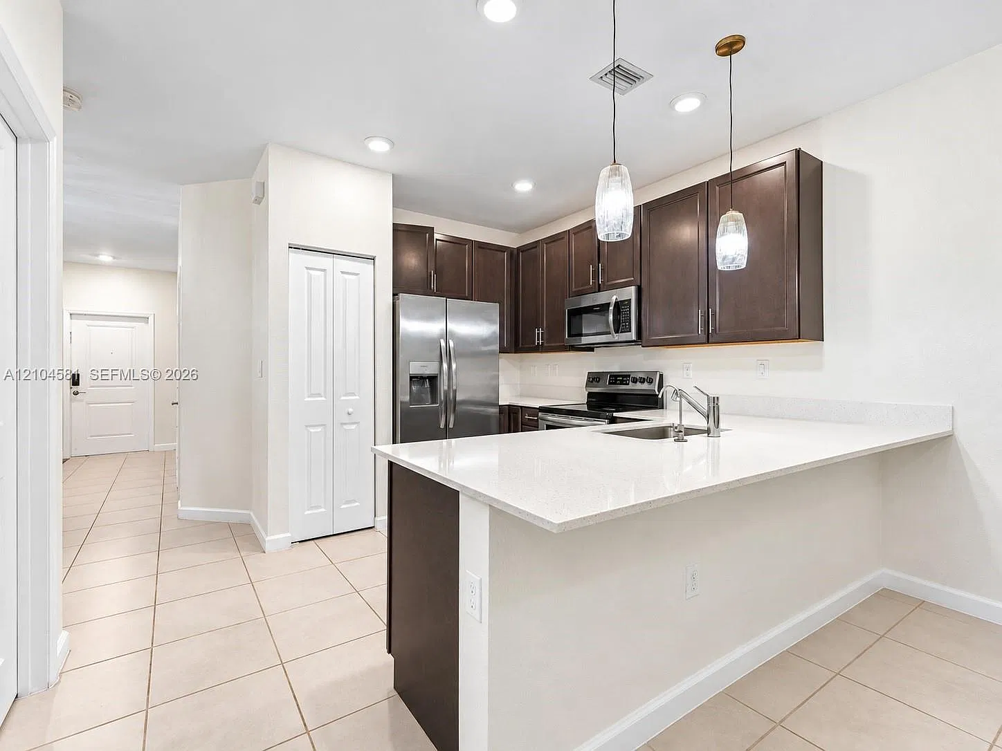 Keys Gate Residential — Photo 3