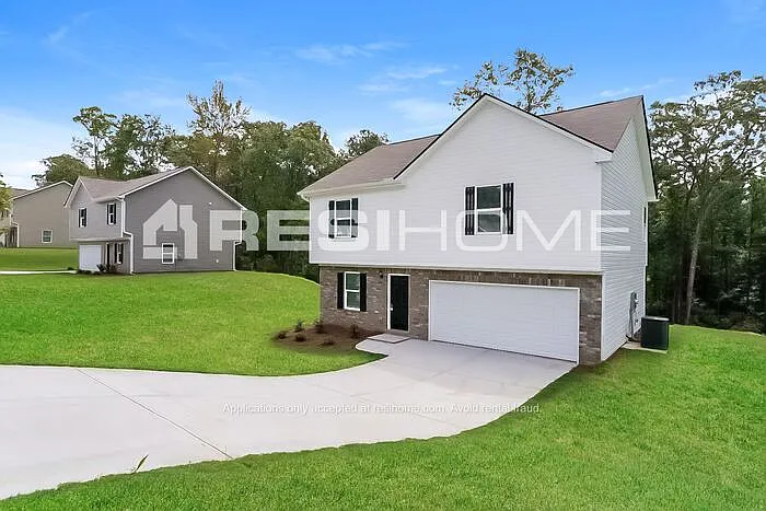 3 bed, 2.5 bath, 1688 sqft, $1,845 — Photo 2