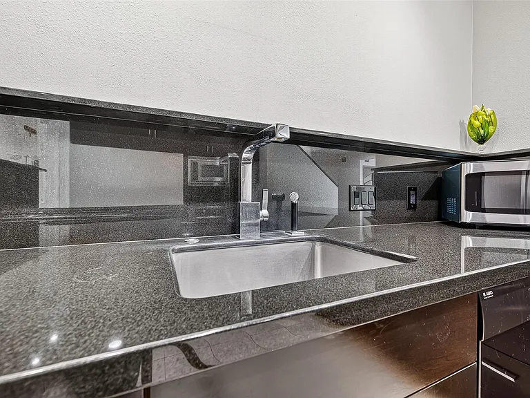 3027 Bissonnet St — Photo 22