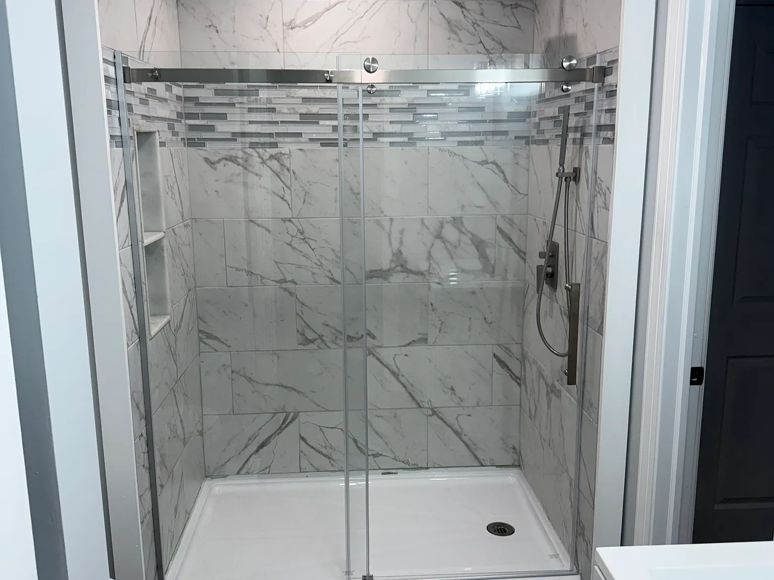 1 bed, 530 sqft, $1,700 — Photo 2
