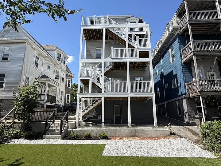 171 Trenton St #2 — Photo 25