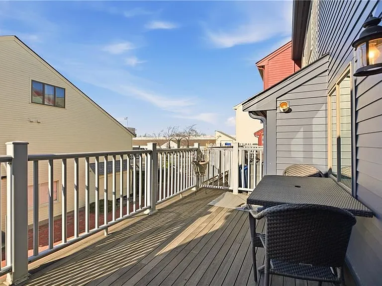 216 Goddard Row — Photo 28