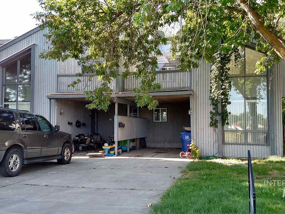 1st image of 1828/1832 Shoup Ave W