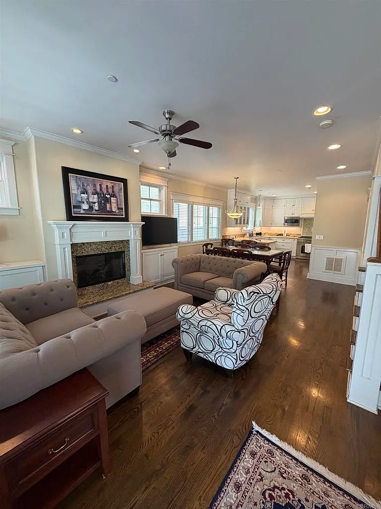 3 bed, 5.0 bath, 1958 sqft, $8,000 — Photo 4