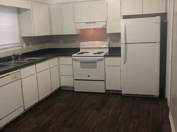 The Royal Oaks Townhouses