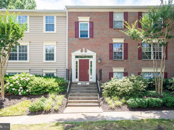 3803 Green Ridge Ct APT 101, Fairfax, VA 22033