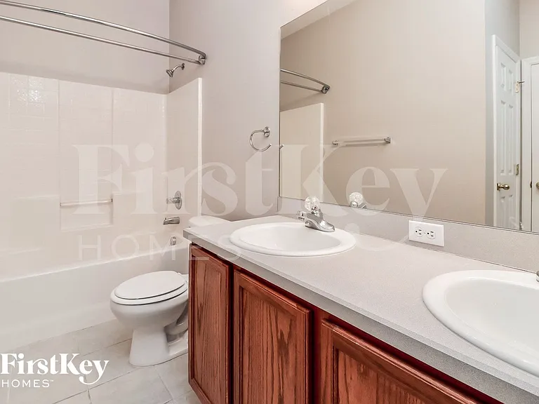 1080 Clearpointe Way — Photo 13