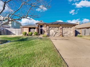 6504 Topaz Dr, Arlington, TX 76001