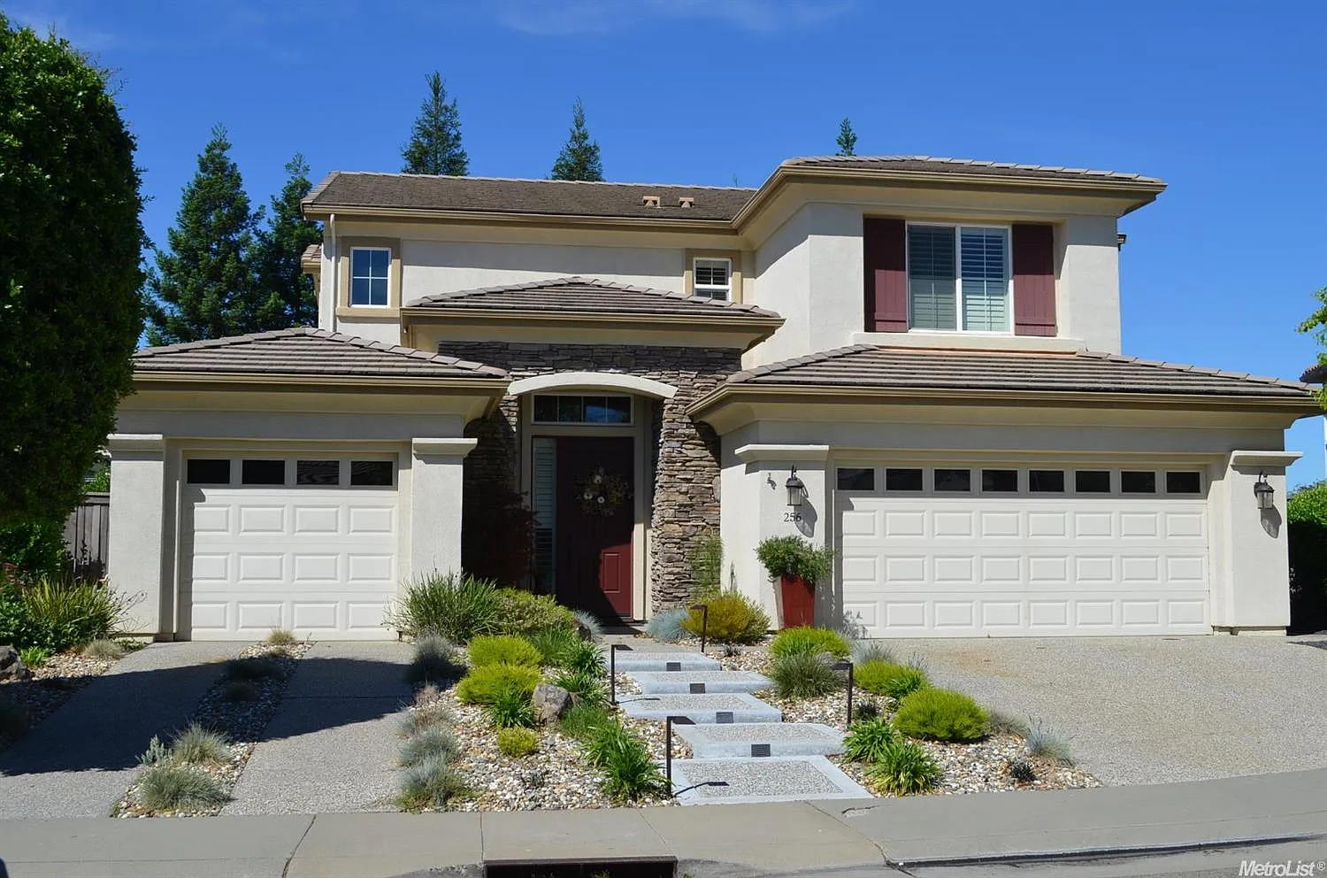 256 Aerie Ct photo 1