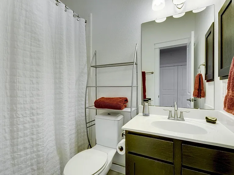 4136 Berkman Dr — Photo 21