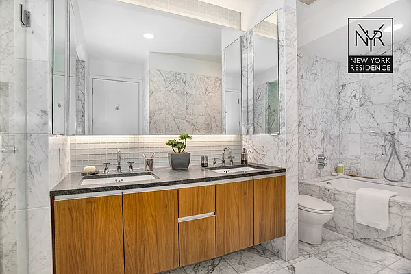 Sold by New York Residence | media 4