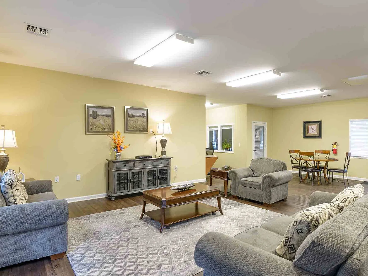 Robinson Park Apartments — Photo 4