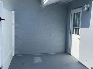 802 Windsor Cir #1, Brandon, FL 33510