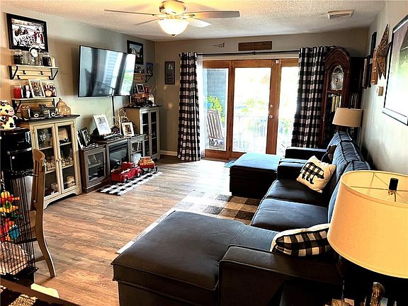 4th image of 1800 Douglas Ave APT 109