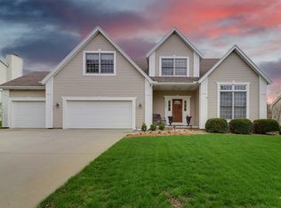 3303 Barrington Rd, Bloomington, IL 61704