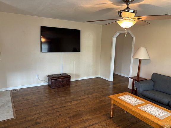 5th image of 2029 Albany Drive
