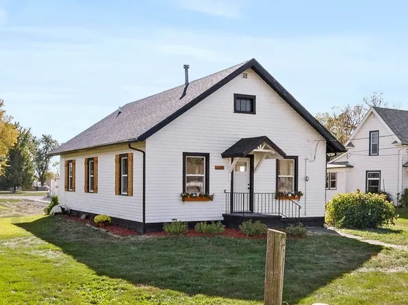 102 W Spring Rd, Melcher Dallas, IA 50062