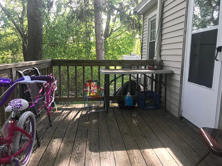 49 Fairview Ave #2 — Photo 9
