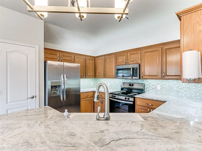 1305 Melisa Dr — Photo 24