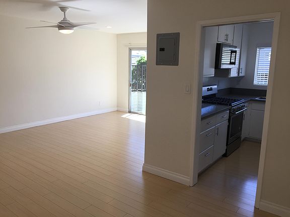 4th image of 3410 Club Dr #23