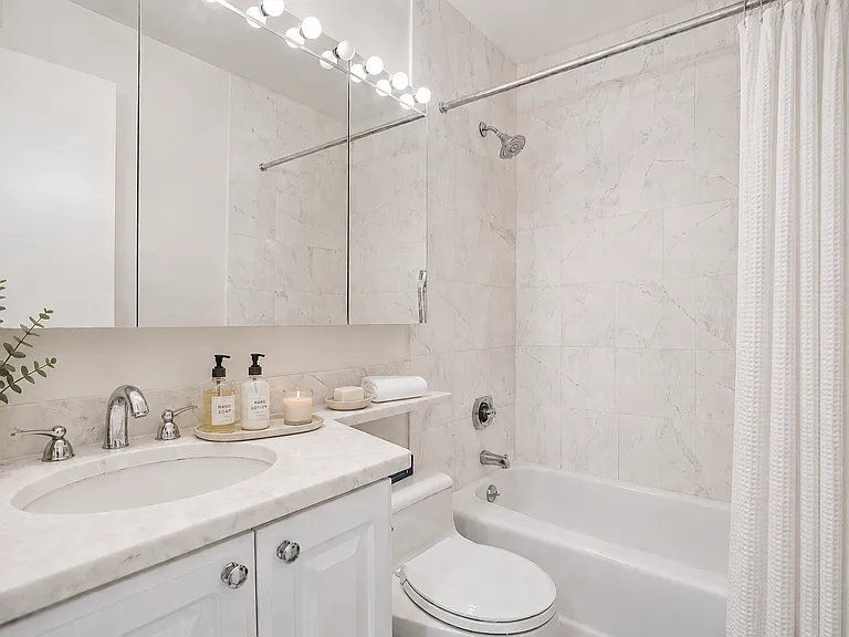 2373 Broadway #530 — Photo 6