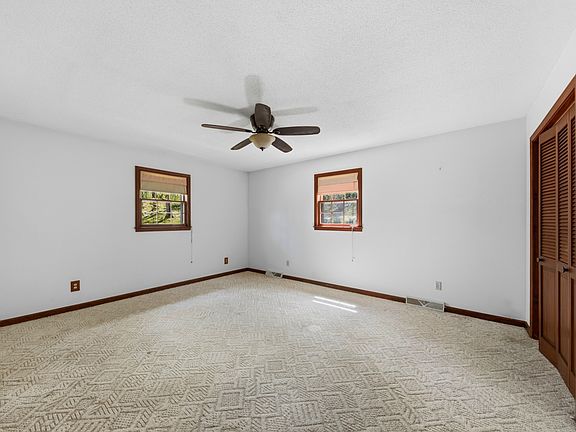 33rd image of 8039 Campbellsville Rd