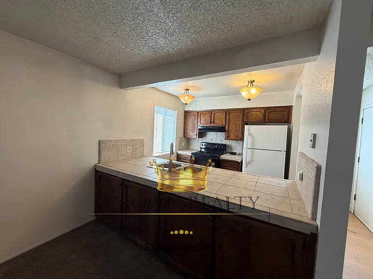 2731 W Mission Ct — Photo 7
