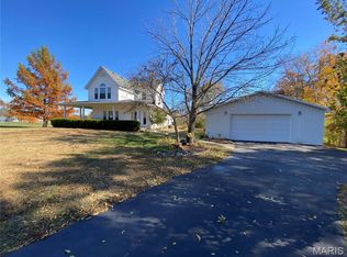 8012 Brickyard Hill Rd, Worden, IL 62097