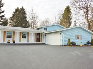 36 Stuyvesant Rd, Pittsford, NY 14534