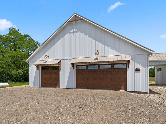 4th image of 3305 Township Road 221