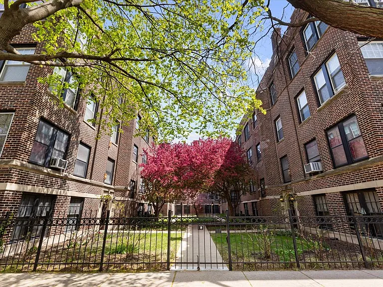 5331 S Cornell Ave #3 — Photo 1