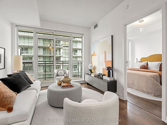 5th image of 89 Dunfield Ave #2306