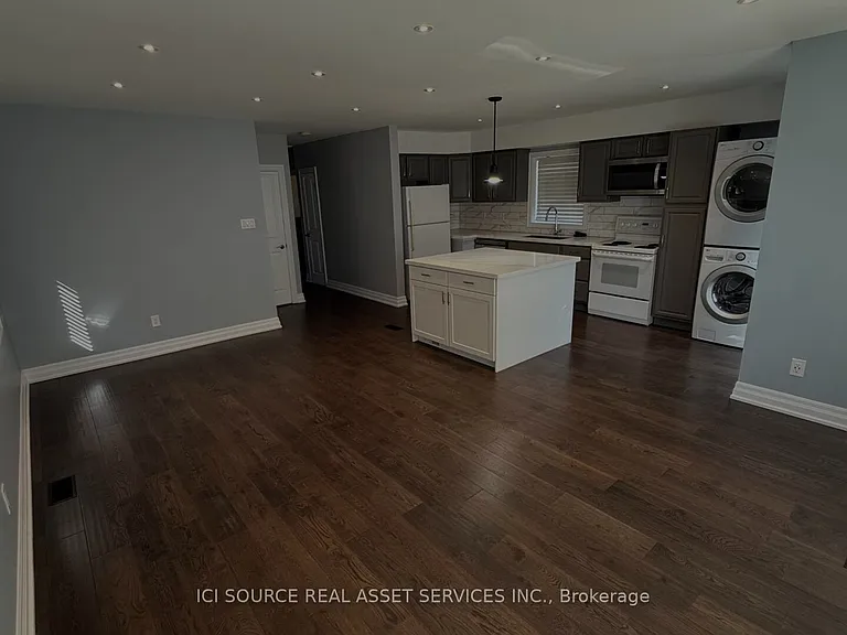 17 Hubert Ave #MAIN FL — Photo 6