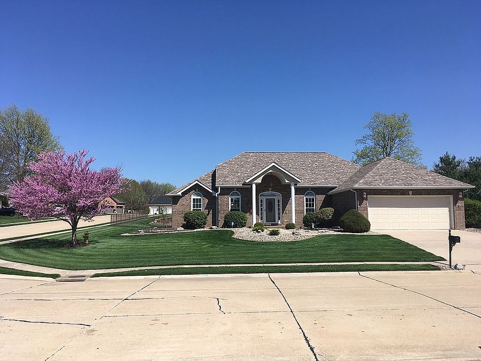 2nd image of 22 W Southcrest Cir
