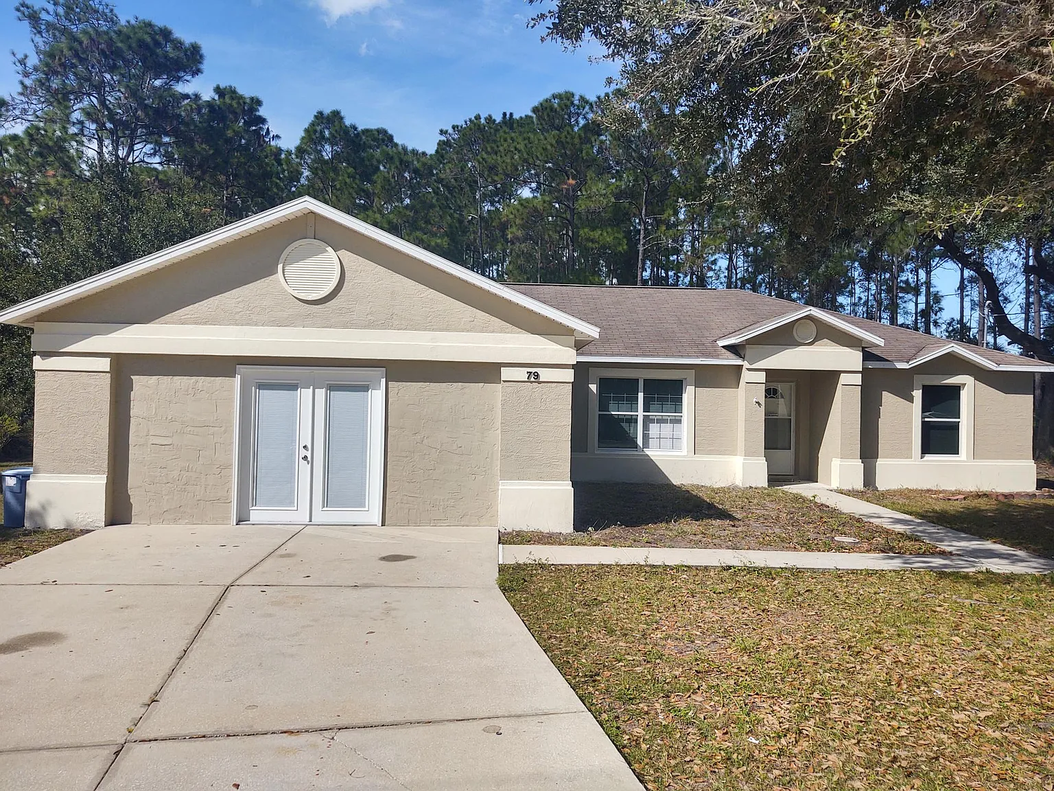 5 bed, 2085 sqft, $2,400 — Photo 1