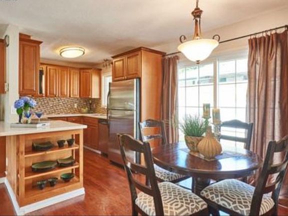 3rd image of 14234 SE Lee Ave