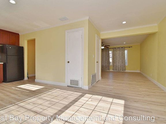 5th image of 275 Orosi Way