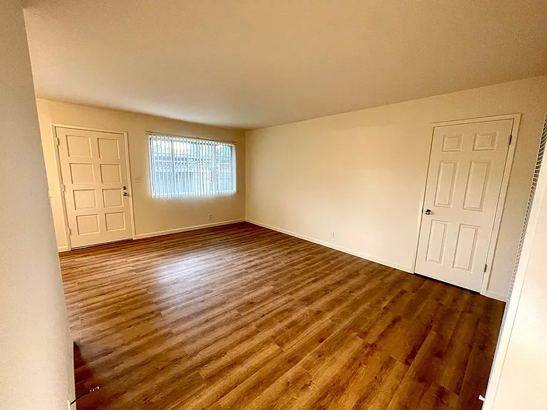 21000 Baker Rd #20 — Photo 5