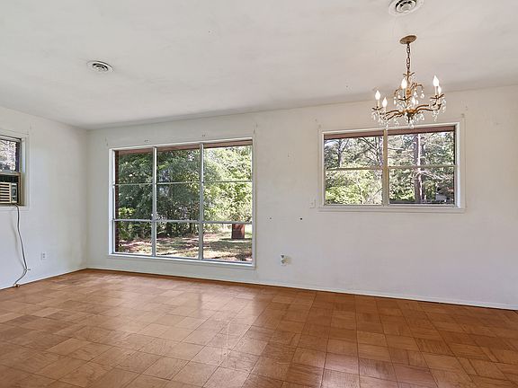 3rd image of 1176 Byers Dr SW