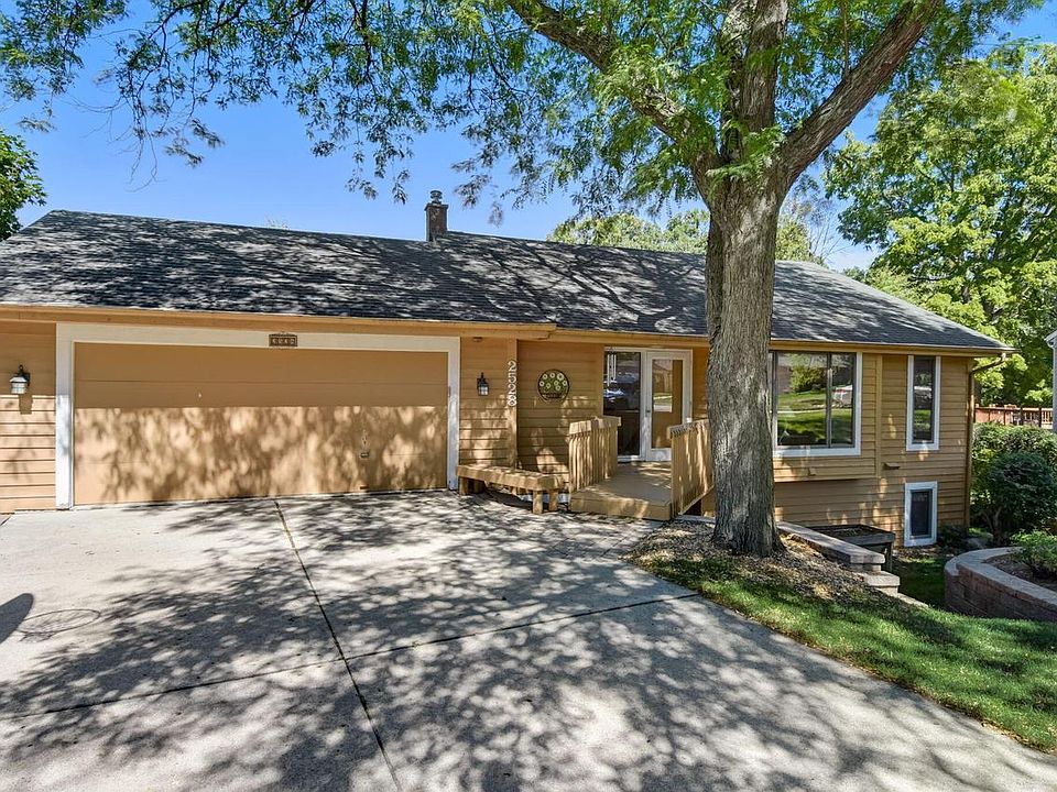 1st image of 2528 Broken Hill COURT