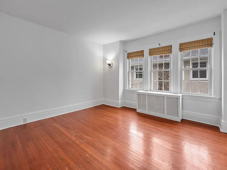 Bedroom #1