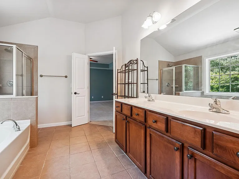 4450 Dartford Rd — Photo 32