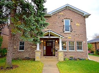 6011 Forest Dr, Morton Grove, IL 60053