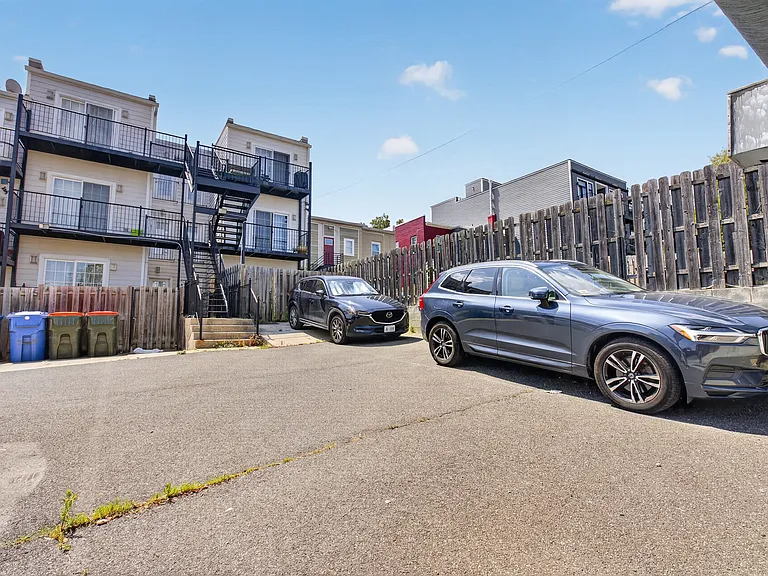 1917 2nd St NE #201 — Photo 12