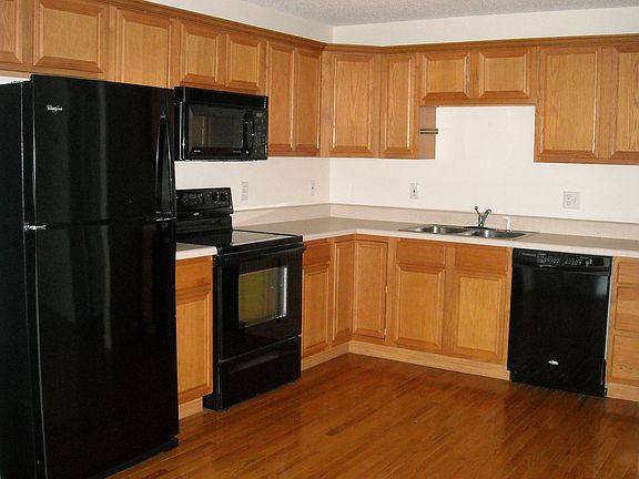 5th image of 304 Old Franklin Pl