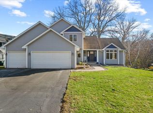 4083 Prairie Ridge Rd, Eagan, MN 55123